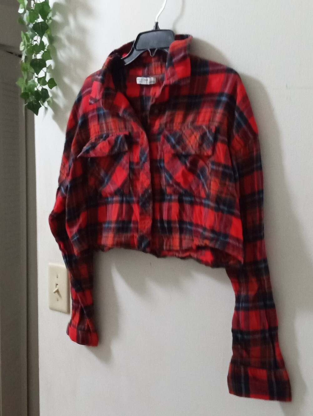 Arizona Jean Company Red and Navy Plaid Cropped Button-Down Shirt